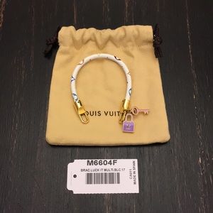⚡️Last Call Sale⚡️Auth LV Luck IT bracelet